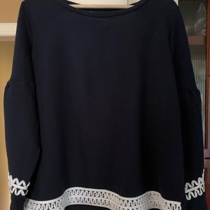 Crown & Ivy 2X Navy Blue Top with White Trim